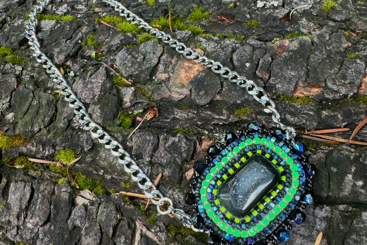 Neon choker
